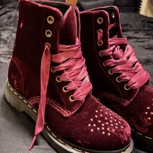 Dr. Martens Burgundy Velvet Studded Toe Combat Boots US 6 RARE Goth